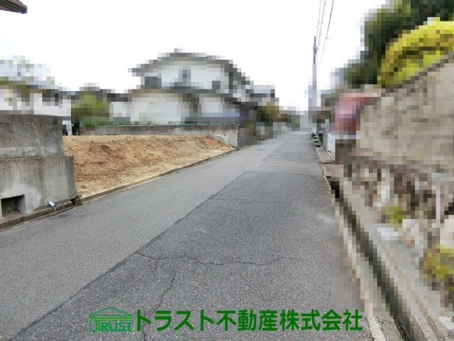 神戸市垂水区神陵台9丁目　土地の前面道路含む現地写真