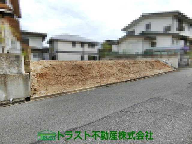 神戸市垂水区神陵台9丁目　土地の前面道路含む現地写真