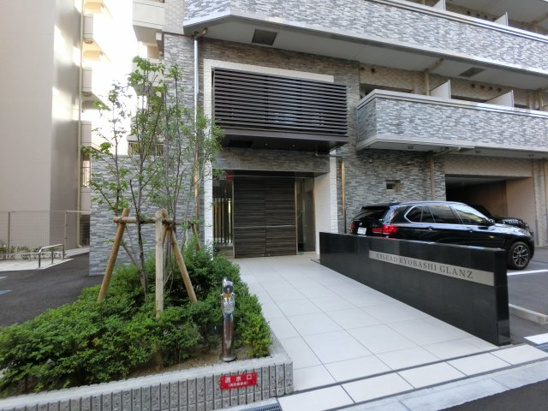 【エントランス】