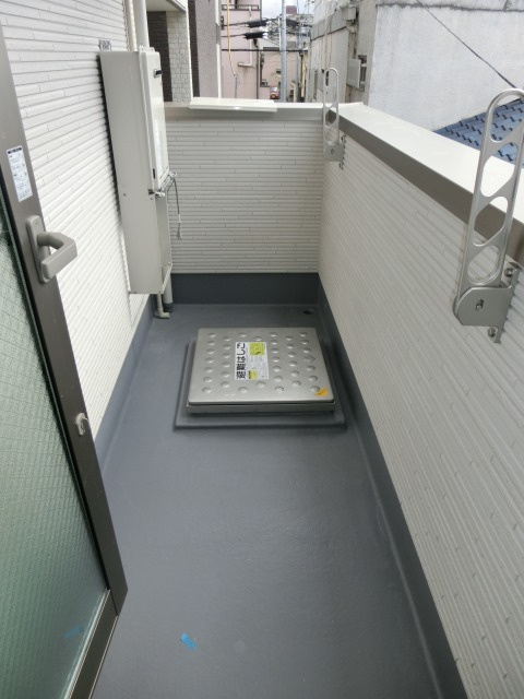 フジパレス神崎川　I番館のバルコニー