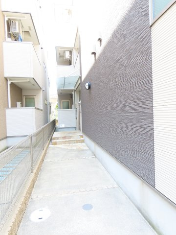 フジパレス神崎川　I番館のエントランス