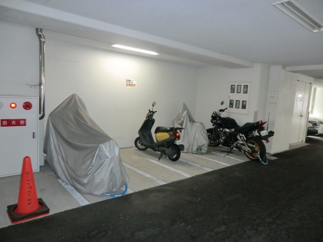 エールリベルテ大阪WESTのその他共用部分|バイク置き場