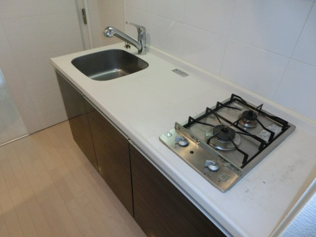 エールリベルテ大阪WESTのキッチン