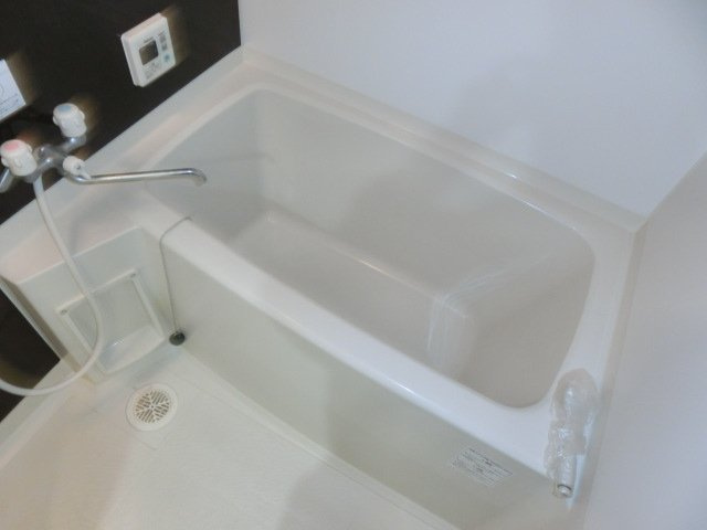 エールリベルテ大阪WESTの浴室