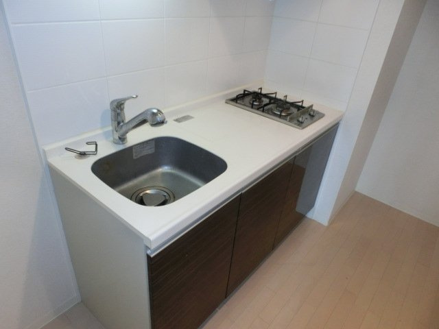 エールリベルテ大阪WESTのキッチン