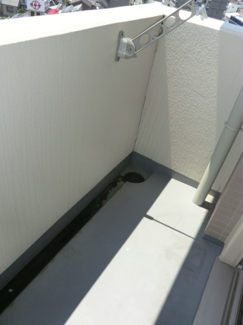 WillDo塚本のバルコニー