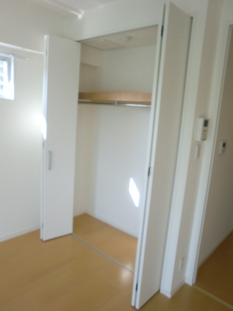 大阪市淀川区三津屋南２丁目の賃貸マンションの収納