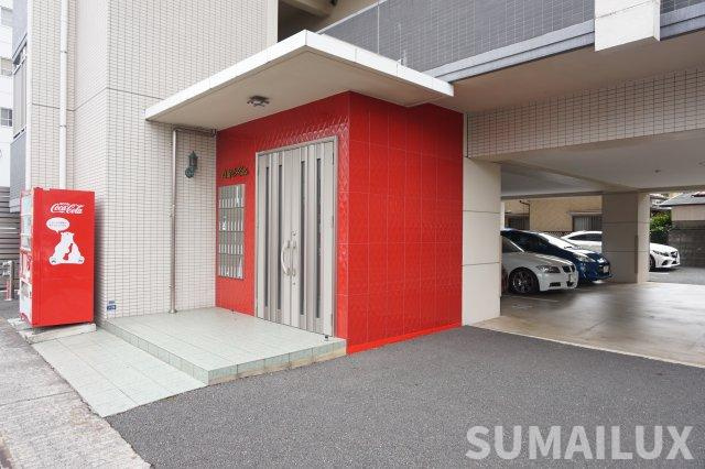 白山ヒルズのエントランス