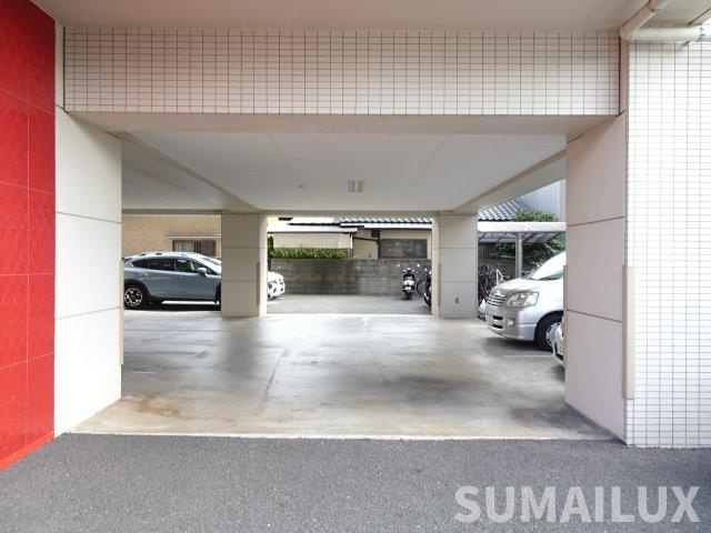 白山ヒルズの駐車場