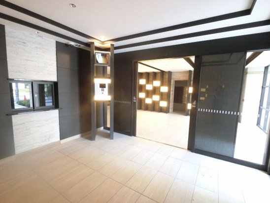 【エントランス】