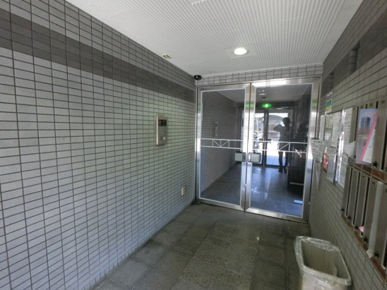 【エントランス】