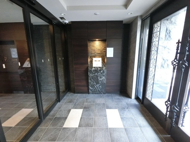 【エントランス】