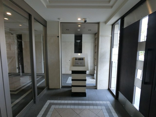 【エントランス】