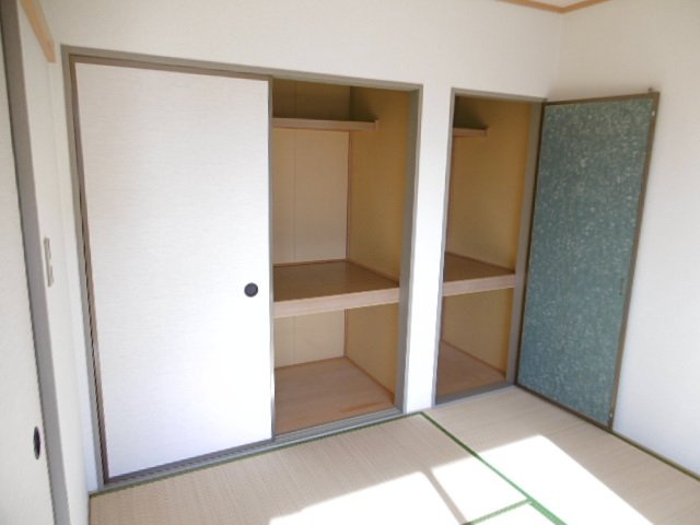 パークアベニュー【10,000円キャッシュバック対象物件】の内装|押し入れです