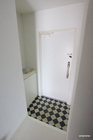 十三本町ウインズマンション2　仲介手数料無料の玄関