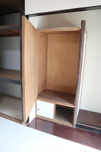 六十谷アパートの収納