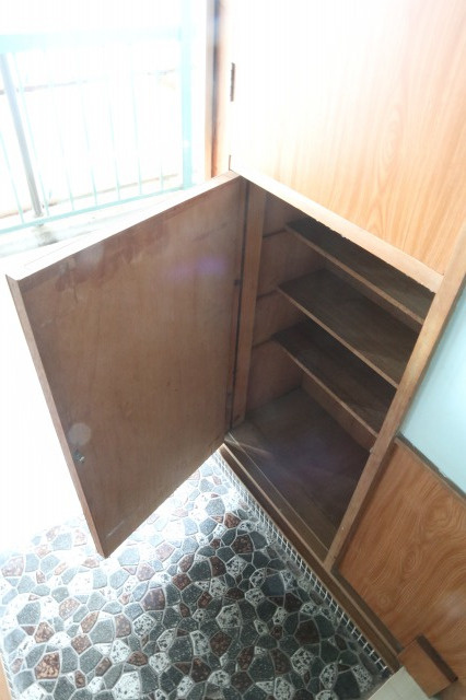 六十谷アパートの収納