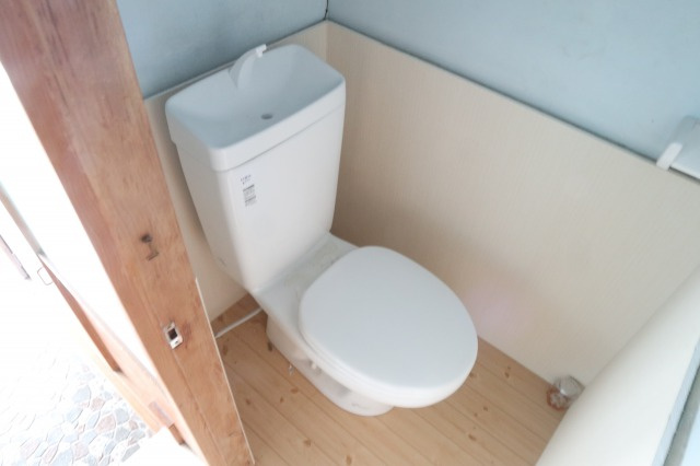 六十谷アパートのトイレ