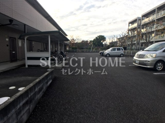 【駐車場】 | 駐車場があるので、車を買う予定の方も安心です