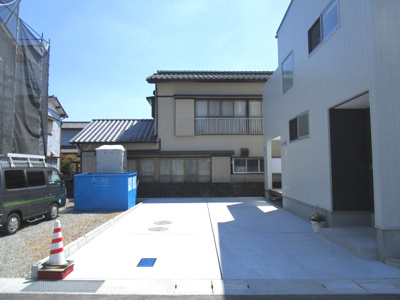 【駐車場】 | 高知市朝倉横町 新築売家 3SLDK | 駐車スペース3台