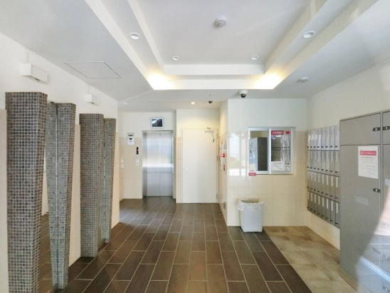 【エントランス】