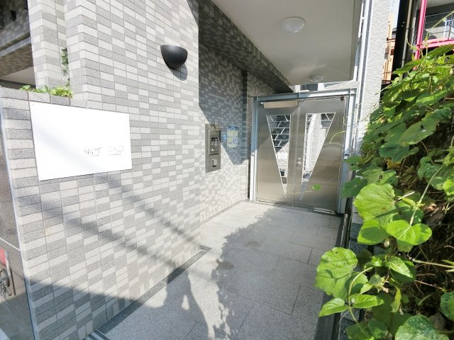 【エントランス】