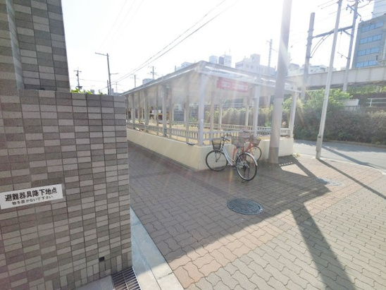 【エントランス】