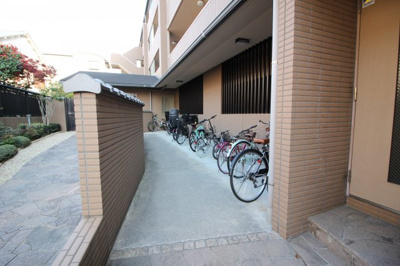 【その他共用部分】 | 帝塚山松寿庵 | 駐輪場