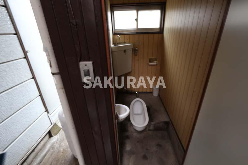 久保方貸店舗のトイレ