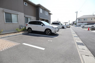 【駐車場】 | リジエール アン | 駐車場