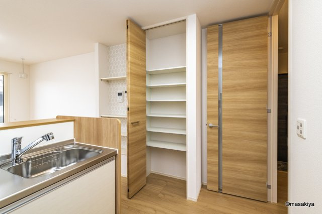 グリーンコート本郷の居間・リビング