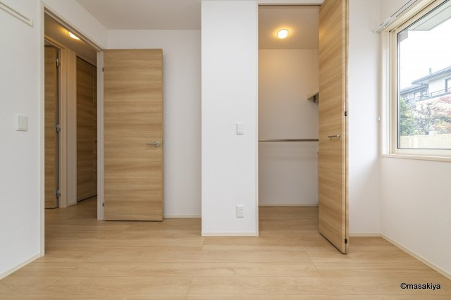 グリーンコート本郷の洋室