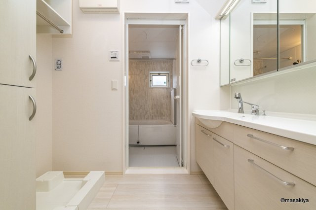 グリーンコート本郷の洗面所