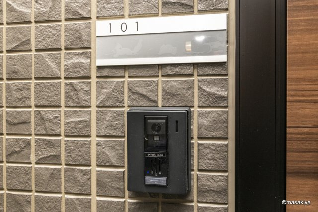 グリーンコート本郷のエントランス