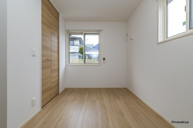 グリーンコート本郷の洋室