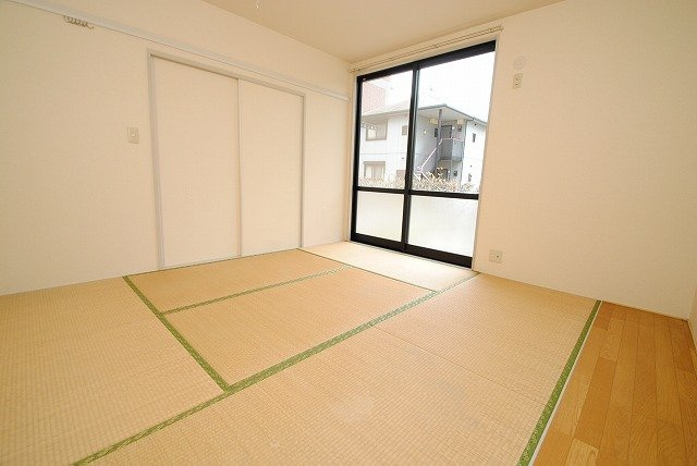 グリーンエクセル小森野Bの和室|和室があると落ち着いた雰囲気になりますね