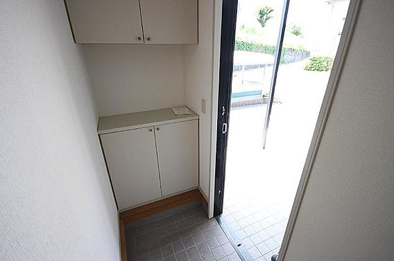 グリーンエクセル小森野Bの玄関|ゆったりとした玄関です