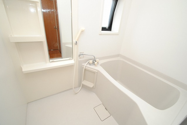 グリーンエクセル小森野Bの浴室|コンパクトで使いやすいお風呂です