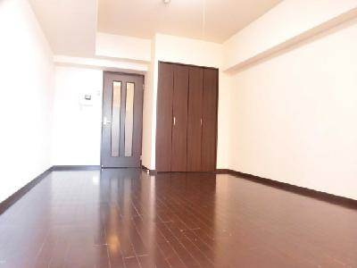 ベラジオ烏丸東の洋室