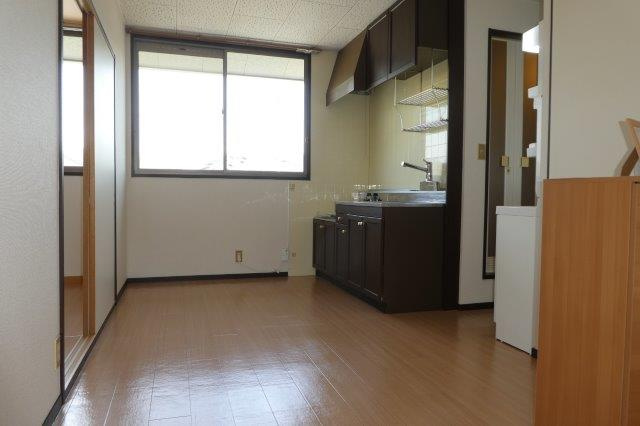 メゾンセンチュリーＢのキッチン|ダイニング