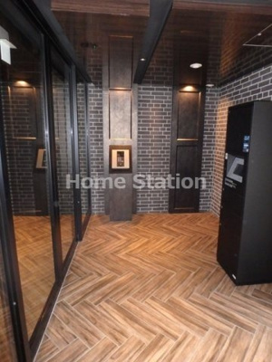 【エントランス】 | ナンバーセブンティーセブン ウメダ