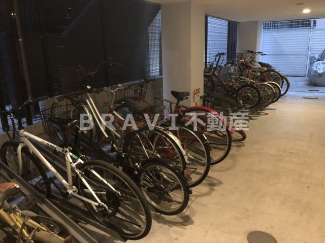 HugE1（ヒュージ1）　BRAVI不動産のその他共用部分|【HugE1（ヒュージ1）】駐輪場