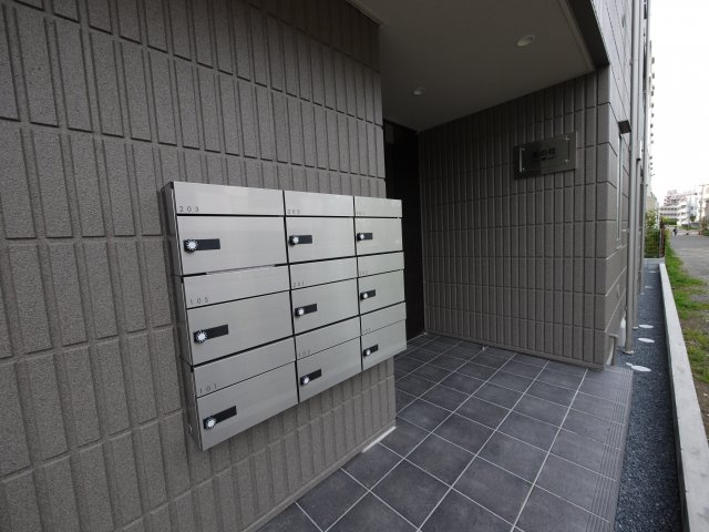 樫の杜のエントランス|毎日通るエントランスはこのようになっています