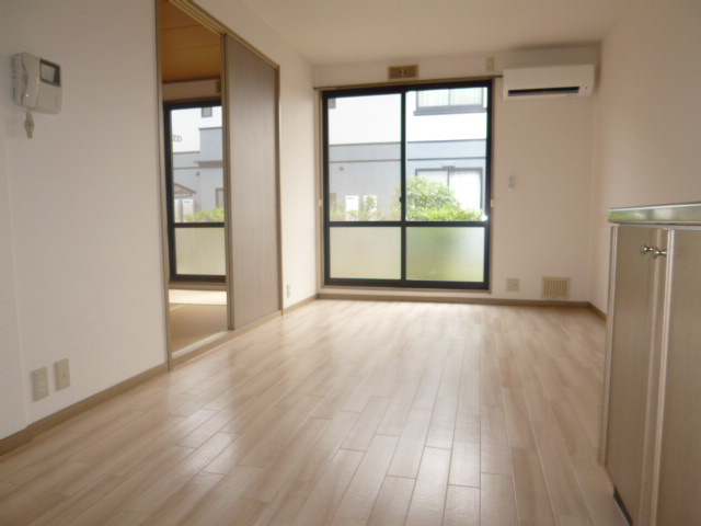 レイモンドサンヴィレッジＢの居間・リビング|ダイニング