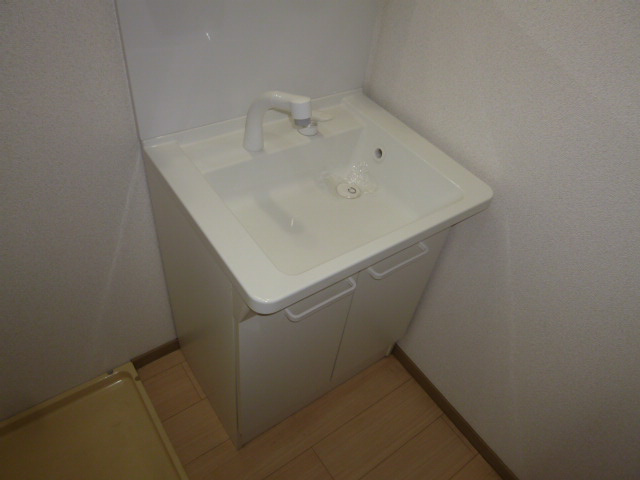 倉敷市南畝７丁目のアパートの独立洗面台|洗髪洗面化粧台