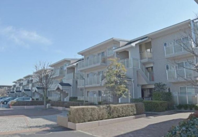 【外観】 | シュール東永谷 | 足音等階下の心配のない1階住居には開放感のある専用庭付です。
匂いが居室につきにくい独立キッチン採用♪