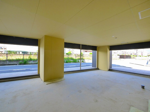 DeKalb（デカルブ）の内装