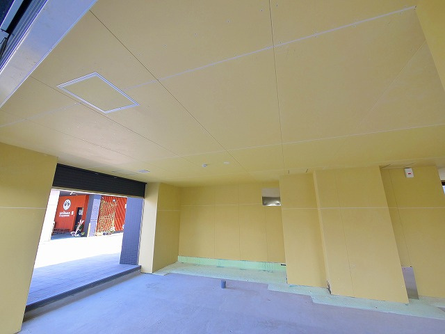 DeKalb（デカルブ）の内装