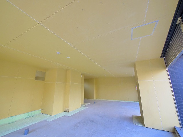 DeKalb（デカルブ）の内装