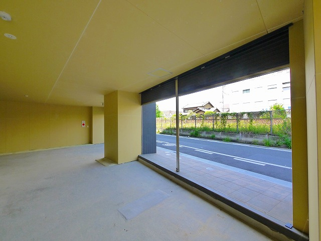 DeKalb（デカルブ）の内装